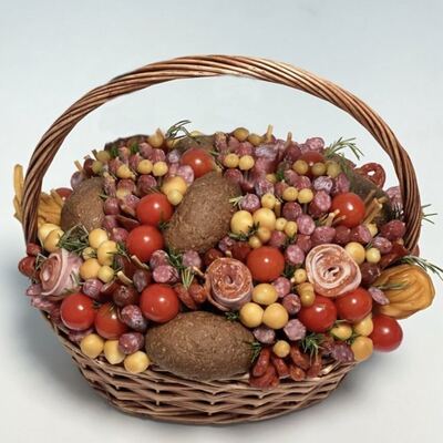 Большая корзина с закусками № 54